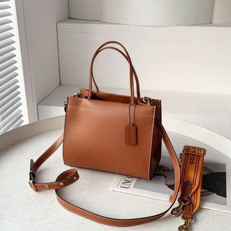 Túi Coach  Cashin Carry tote