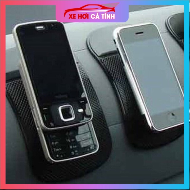 Miếng chống trượt điện thoại trên taplo