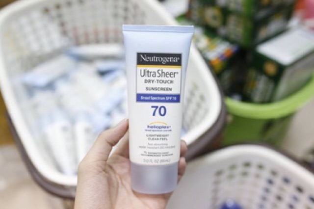 Kem chống nắng Neutrogena Ultra Sheer Dry Touch Sunscreen SPF 70