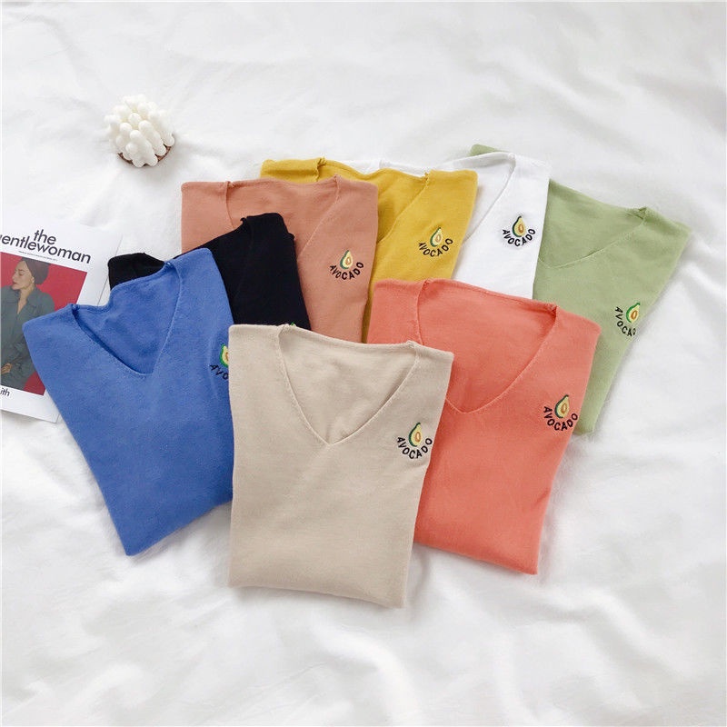 Áo sweater Cổ Chữ v Mềm Mại Ôm Dáng Họa Tiết Trái Bơ Dễ Thương