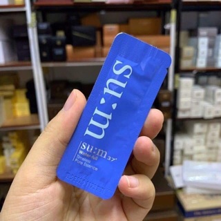 Tinh chất cấp nước và thu nhỏ lỗ chân lông Sum xanh COMBO 20 gói