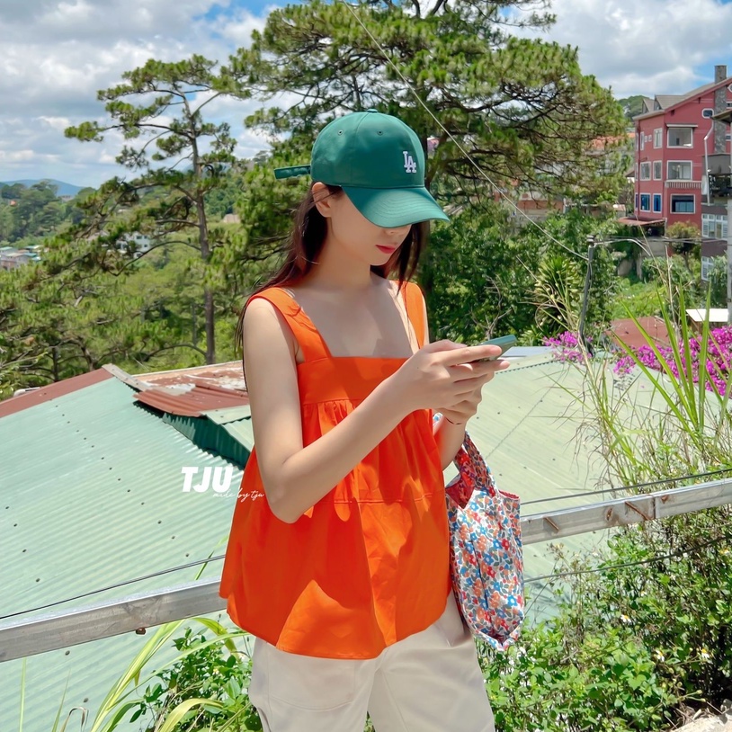 Áo hai dây bản to vải thô bồng xòe có bo chun sau lưng màu cam tôn da Orange shirt (T-ju thiết kế)