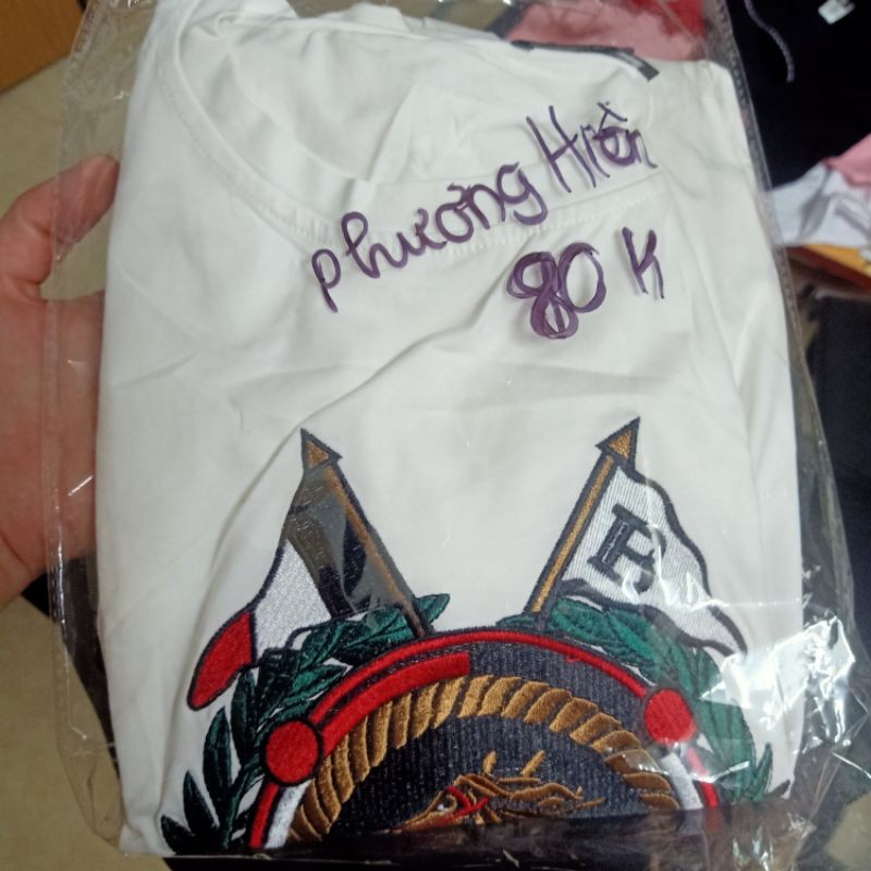 áo phông của sora