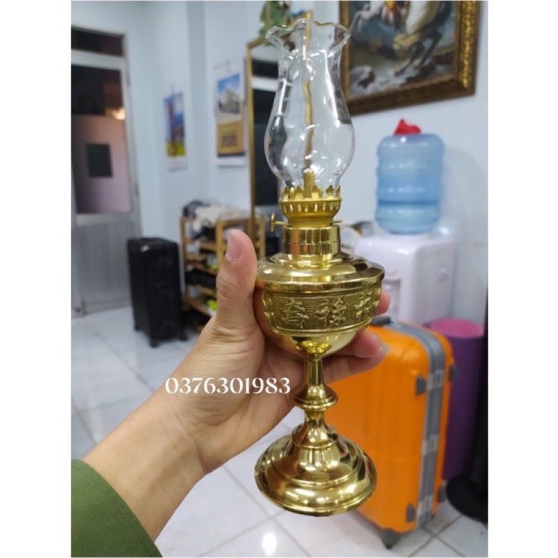Đèn dầu bằng đồng