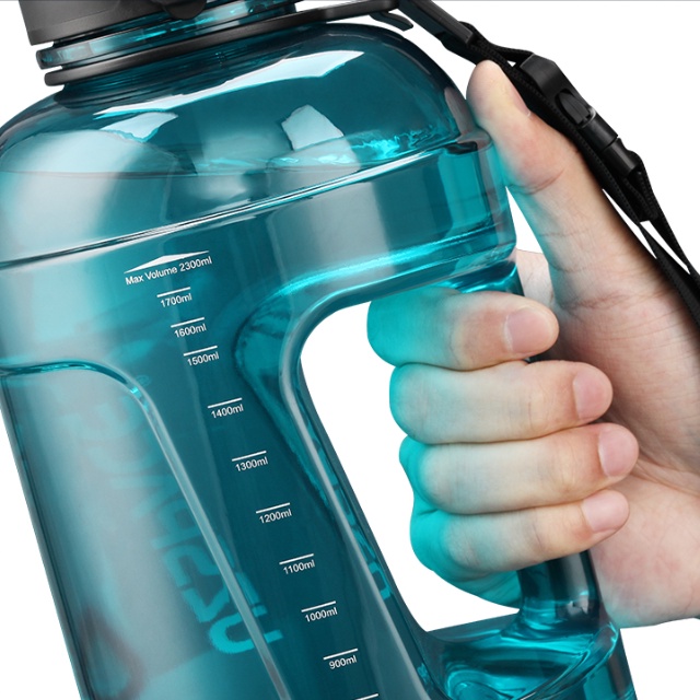 Uzspace Bình Nước Thể Thao Dung Tích 2.3L Không BPA Tiện Dụng