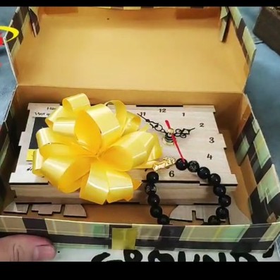 Đồng Hồ Gỗ khắc hình ảnh, quà tặng tình yêu