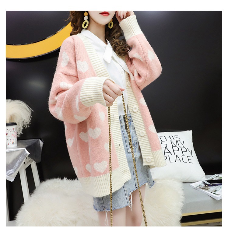 Áo cardigan len nữ họa tiết trái tim màu hồng khoác ngoài form rộng Quảng châu mới nhất thu đông 2022 kozoda AC49