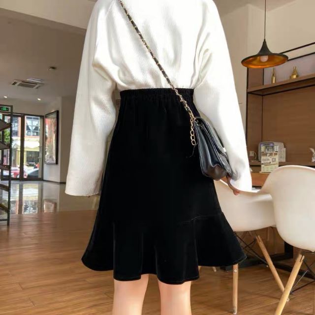 Chân váy nhung form chữ A phối bèo