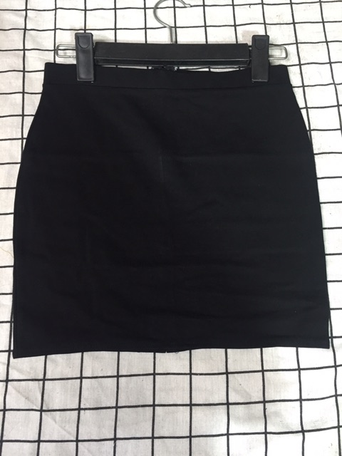 [Mã FASHIONT4WA2 giảm 10K đơn 50K] Chân Váy Body Xẻ Sau | BigBuy360 - bigbuy360.vn