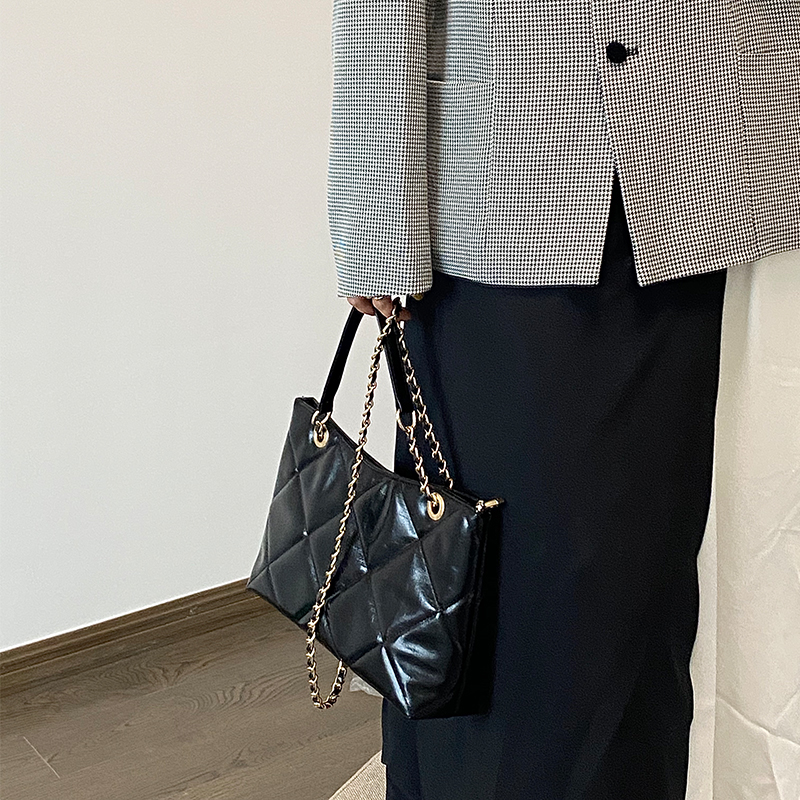 Túi xách đeo chéo thời trang dễ thương cho nữ IELGY