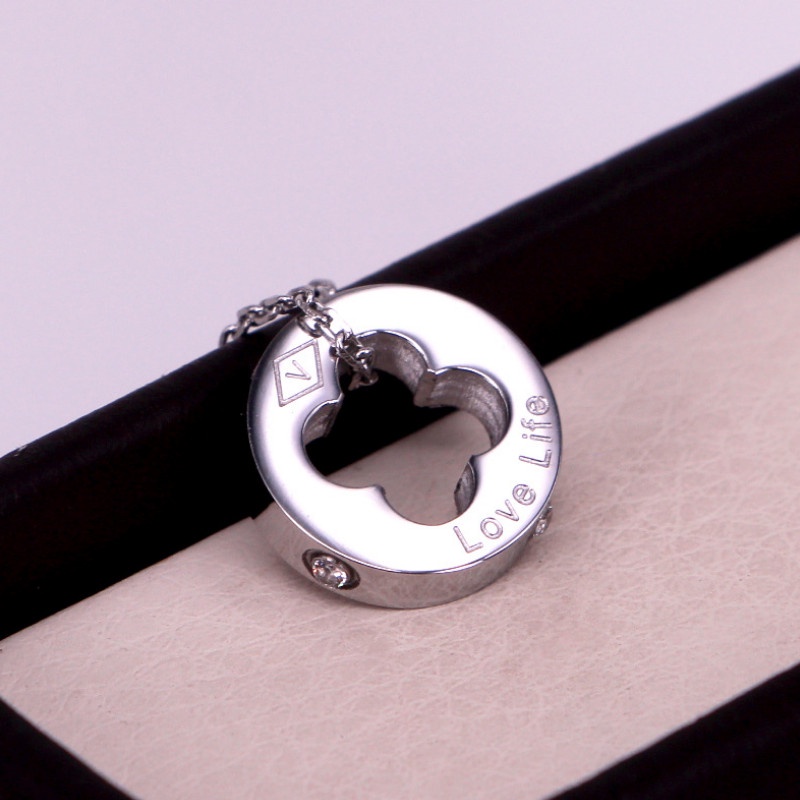 Dây Chuyền Khoen Tròn Cỏ 4 Lá Titan Ko Han Rỉ TT 3827