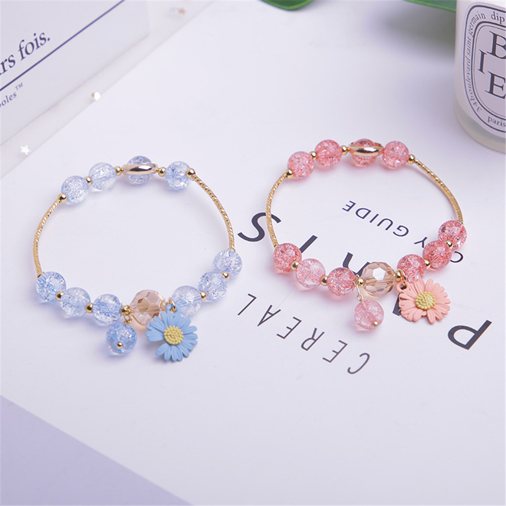 Vòng tay hoa cúc phối hạt đá màu sắc xinh xắn thời trang nữ