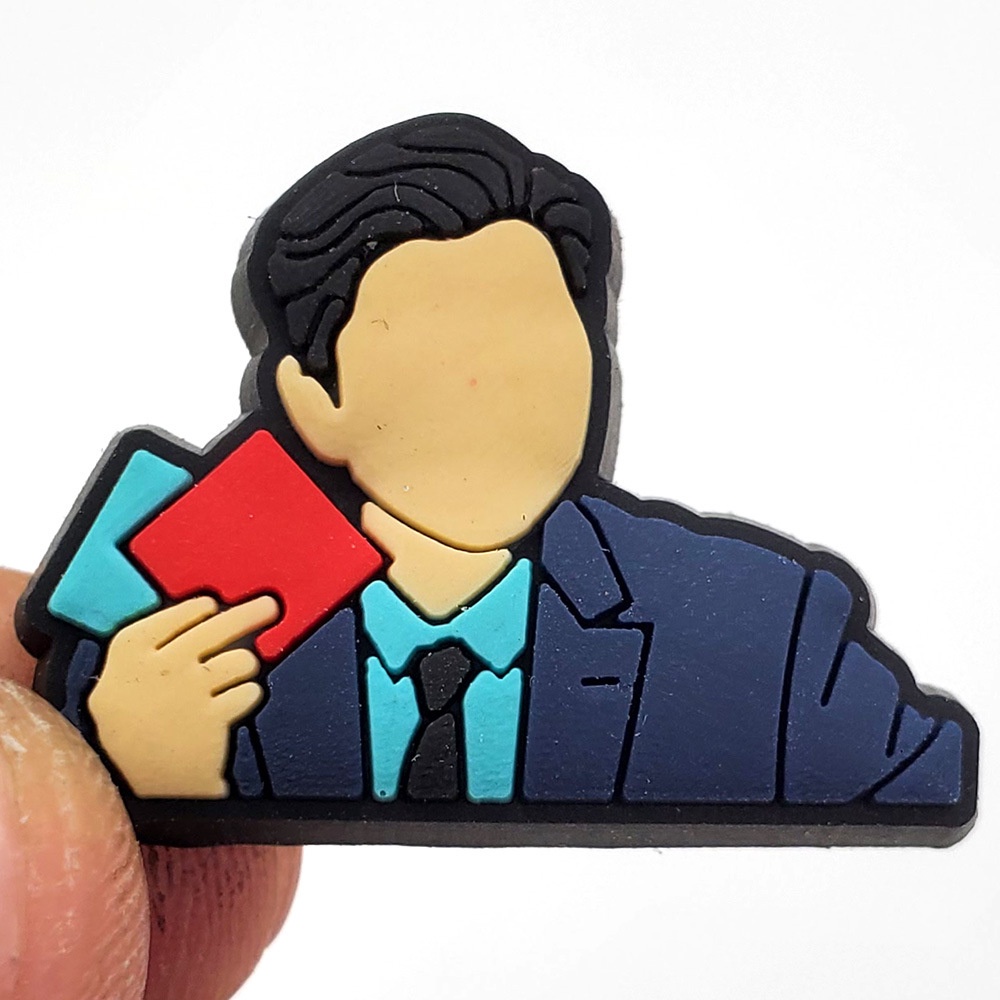 Phụ kiện trang trí dép hình nhân vật trong phim "Squid game"