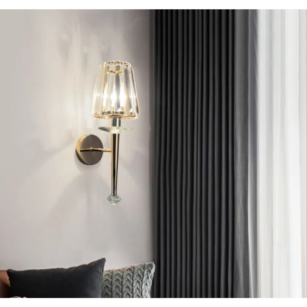 Đèn Tường Pha Lê Derco Hiện Đại TP 9880 Sản Phẩm Kèm Bóng Led Chất Liệu Pha Lê Và Hợp Kim Không Gỉ Tuổi Thọ Của Đèn Rất