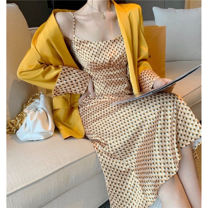 SIÊU PHẨM Khoác Blazer và Váy lụa QCCC