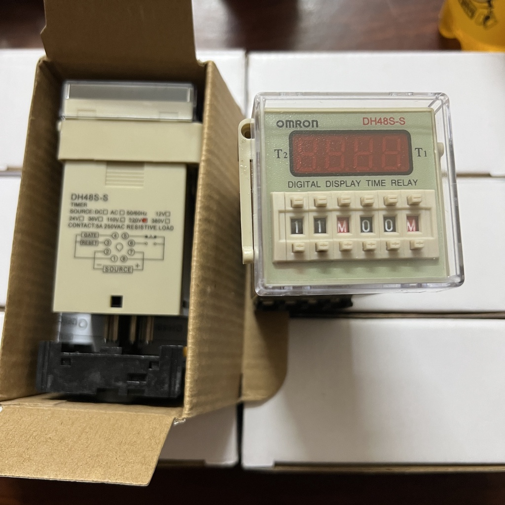 Rơ Le Thời Gian Omron DH48S-S , Relay Thời Gian Omron Hẹn Tắt Mở 24V, 220V, 380V kèm đế