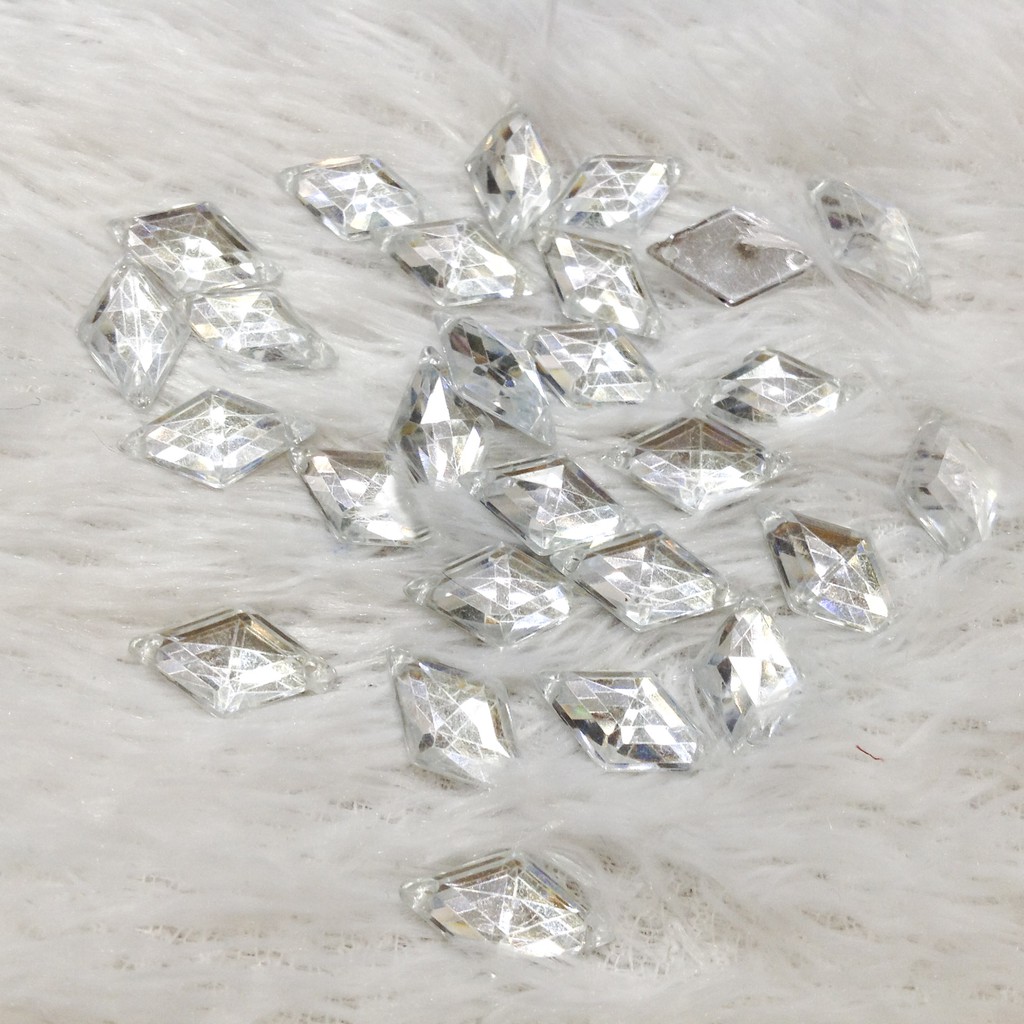 Hạt kết áo hình thoi bạc gương và đen nhựa 3d acrylic size 1.8cm