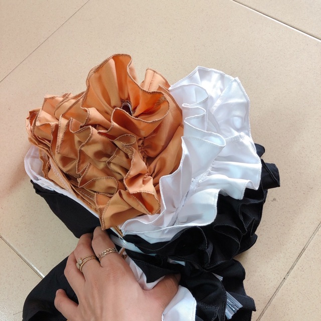 Áo bẹt vai bèo tay phồng