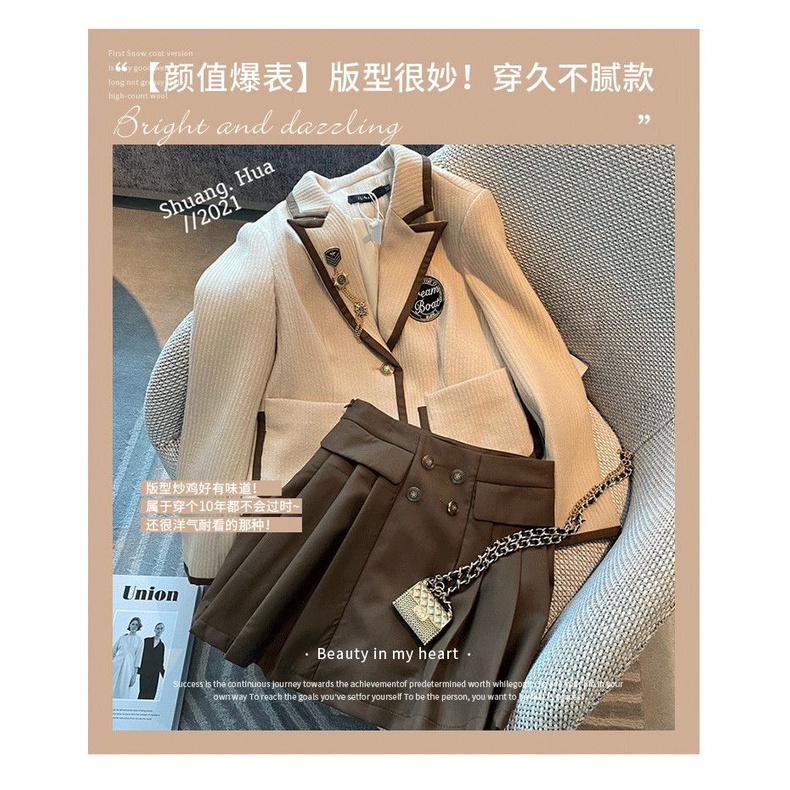 Set trang phục 2 món áo khoác vest và chân váy xếp ly dành cho nữ 2021 có bán lẻ