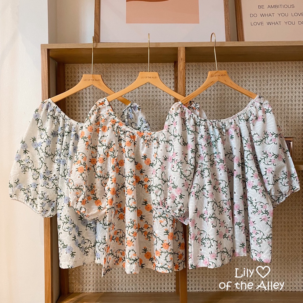 Áo hoa ren lỗ cổ thuyền Phong cách Ulzzang Hàn Quốc