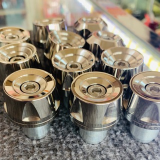 Cặp gù inox 304 sáng bóng lên xe bao đẹp nha ac