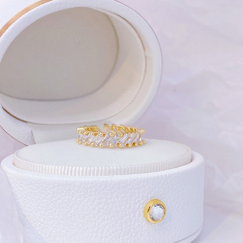 Nhẫn nữ mạ vàng 14K đính đá Zircon