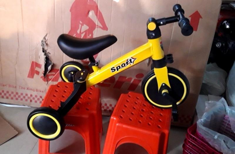 XE CÓ BÀN ĐẠP THĂNG BẰNG KIÊM XE CHÒI CHÂN 3 TRONG 1 CHO BÉ TỪ 1 ĐẾN 5 TUỔI