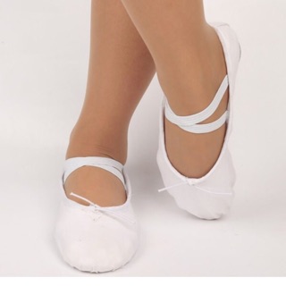 Giầy múa balet màu trắng