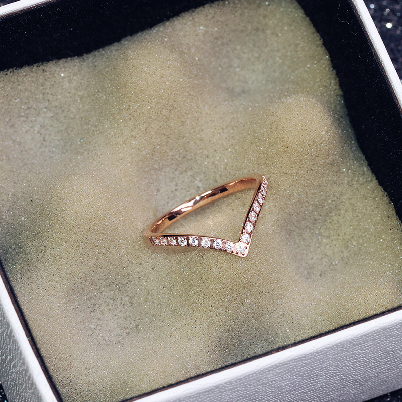 Heart-shaped Micro Inlaid Zirconium Ring Rose Gold Tail Ring Temperament Titanium Steel