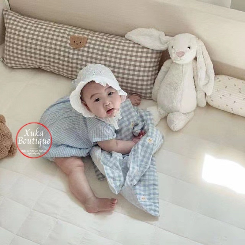 Gối Ôm cho bé hoạ tiết caro thêu gấu phong cách Hàn Quốc