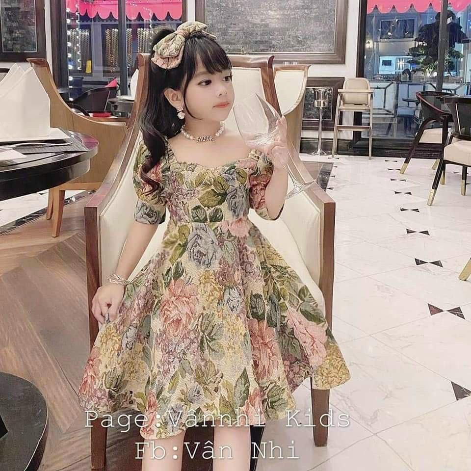 đầm bé gái 18-25kg