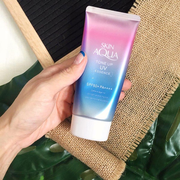 Kem Chống Nắng Sunplay Skin Aqua Nâng Tông Da Tone Up UV Essence SPF 50+ PA++++50g