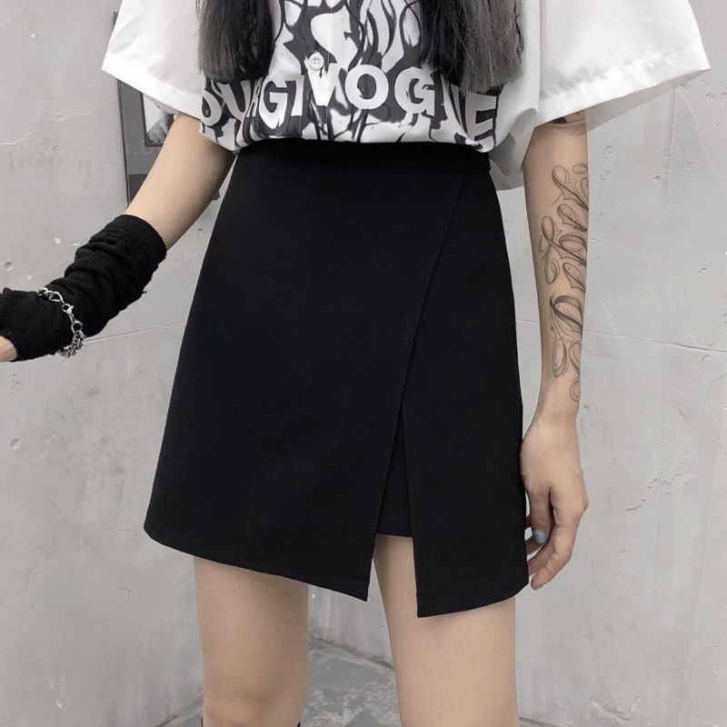 Chân váy mini một mảnh tà lệch phối túi kiểu cách cho bạn nữ mũm mĩm