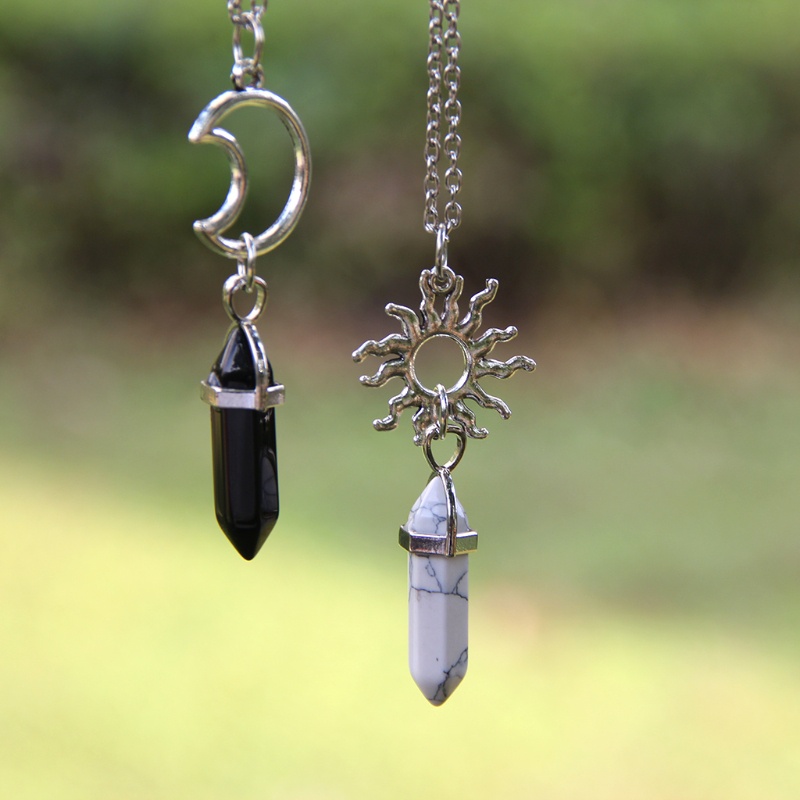 Vòng cổ Hình Mặt Trăng/Mặt Trời Đính Pha Lê Độc Đáo Thời Trang Cho Cặp Đôi