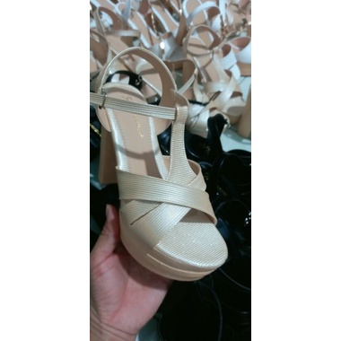 Giày cao gót xuồng  12cm  Quai  chéo  hậu  khóa  gài.