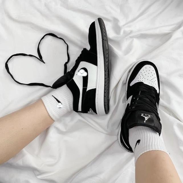 Giày thể thao J1 low Đen trắng, Giày sneaker nam nữ J1 cổ cao, cổ thấp màu đen cực hot dễ phối đồ