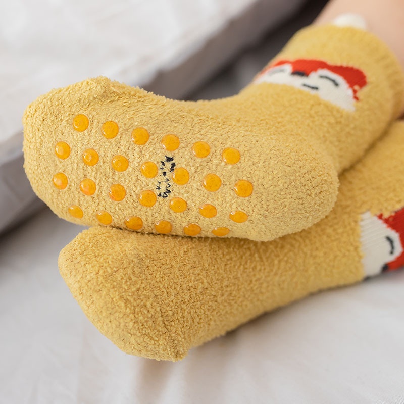 Vớ lông cừu san hô mềm mại chống trượt họa tiết hoạt hình dễ thương cho bé