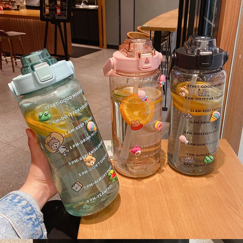 Bình Đựng Nước Sports Cup Có Ống Hút Dung Tích 2L Dễ Thương Có Vạch Báo Giờ Uống Nước. Bình Nước Thể Thao Phong Cách