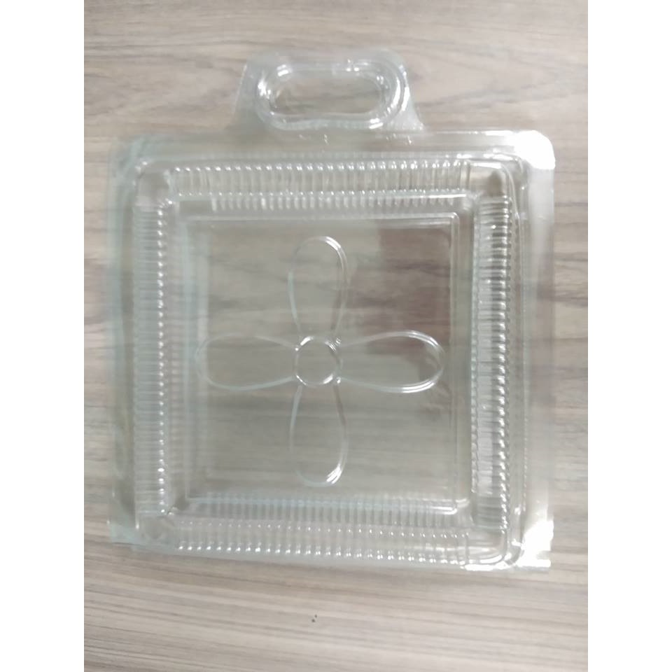 COMBO 50 HỘP NHỰA ĐỰNG BÁNH MỨT LẠP XƯỞNG 1 KÝ CÓ QUAI XÁCH 20 X 20 X 5,5 CM