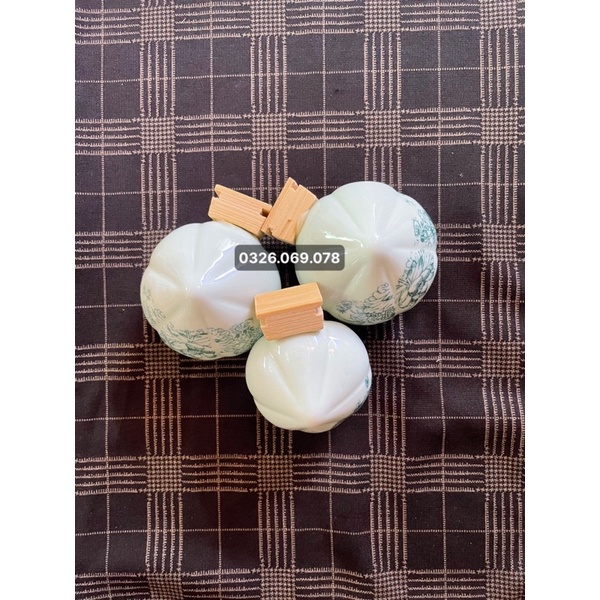 Cóng sứ chào mào