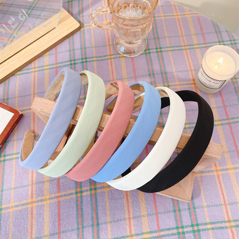 Cài tóc màu trơn phong cách Hàn Quốc đơn giản dành cho nữ