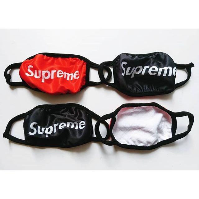 Khẩu trang vải Supreme