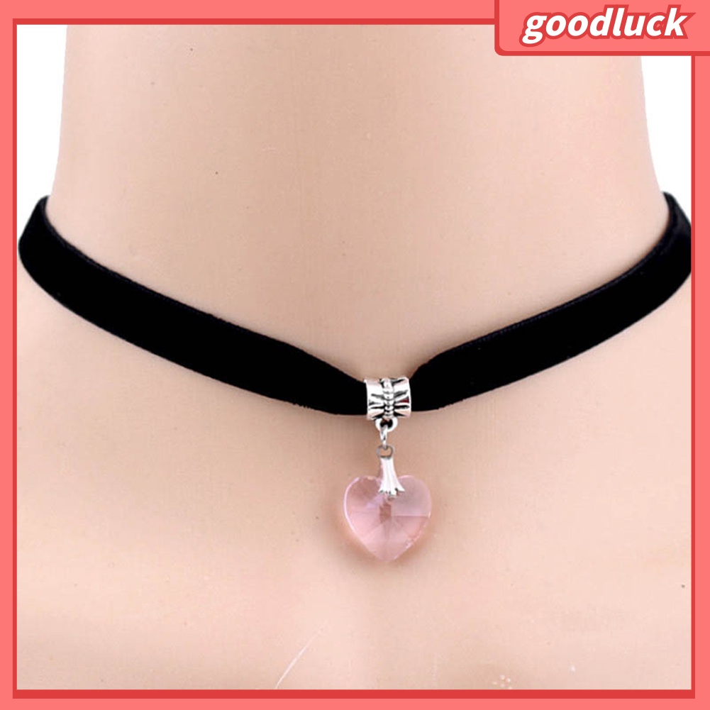 Vòng cổ choker mặt hình trái tim bằng đá phong cách Gothic
