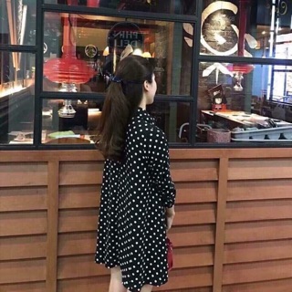 Áo sơ mi chấm bi dáng dài