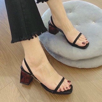 Giày Nữ 5 Phân Quai Hậu Thiết Kế Quai Trong Và Quai Nỉ Lên Chân Sang Đẹp Sản Phẩm Chất Lượng Độ Bền Cao Size 35 - 39