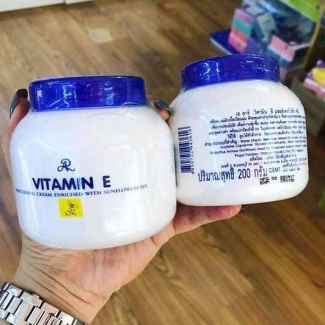 Kem Dưỡng Da Toàn Thân Vitamin E Thái 200ml