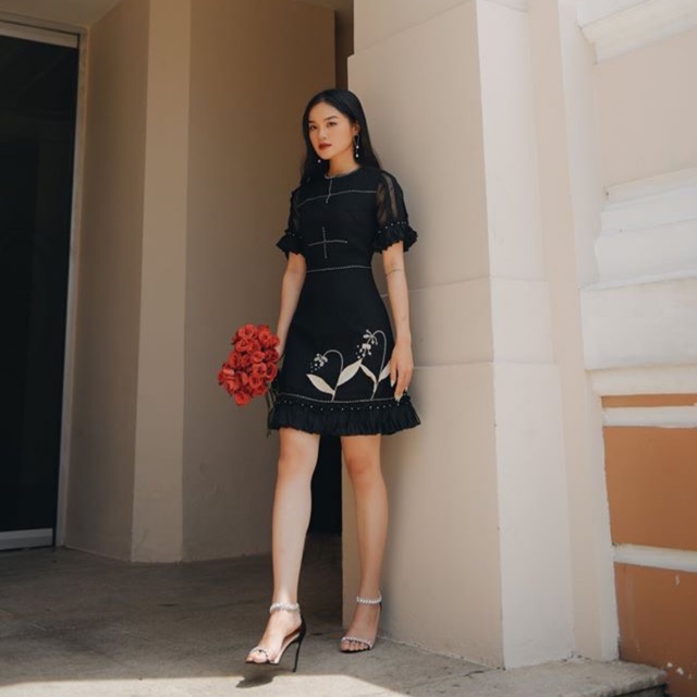 Thanh lý váy The Maven