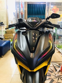 Decal dán đèn đờ mi Vario