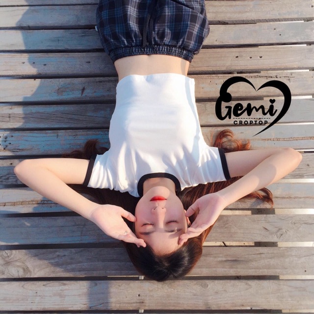 ÁO CROPTOP VIỀN TAY NGẮN