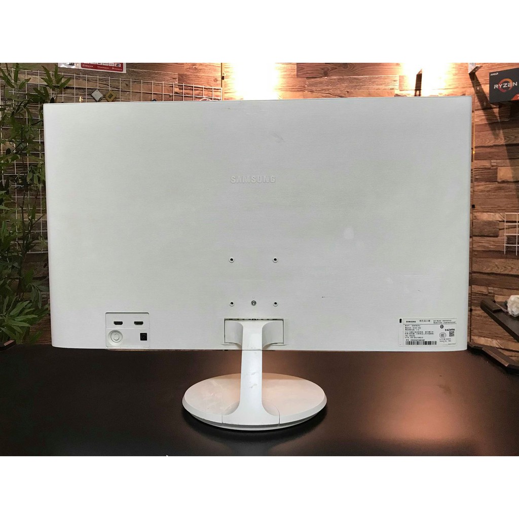 Màn hình máy tính 32 inch Samsung 32F351 độ phân giải Full HD màn hình phẳng hình ảnh sắc nét chân thực bảo hành 3 tháng | BigBuy360 - bigbuy360.vn